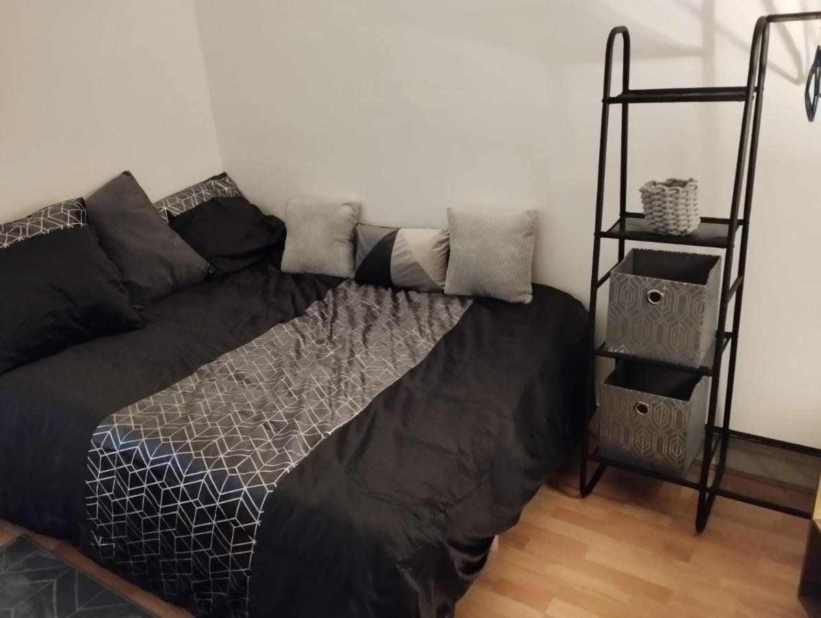 Parisian Vibes A Clichy Leilighet Eksteriør bilde